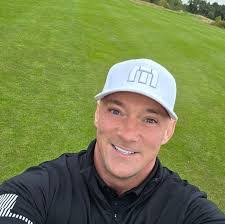 Eileen Spooner's Instagram, Twitter & Facebook