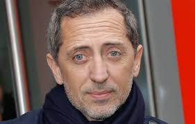 Gad Elmaleh : Lhumoriste révèle pourquoi il ne possède (toujours) pas la  nationalité française