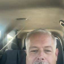 أنا قبيح، ولكن: 1. سأرد على الرسائل النصية خلال 3 ثوانٍ 2. أنا مضحك 3. أنا  آكل 🍆🍑✨ 4. أنا لست بحاجة إلى مالك