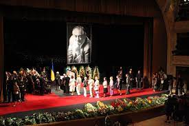 Выдающегося украинского актера театра и кино богдана ступку похоронили на байковом кладбище в киеве. Pohorony Bogdana Stupki Kak Vse Proshlo Kiev Vgorode Ua