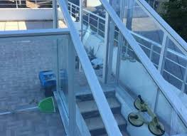 Yüksek yerlerde bulunan düşey pencereler ile çatı pencerelerinin kontrolünde kullanılan zincir ile açma işlemi gerçekleştiren motorlardır. Pimapen Pencere Ozdemir Yapi Kurtkoy Pimapen Kurtkoy Pimapen Pencere