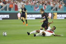 Match kicks off at 5pm bst. Peru Vs Croacia Cuando El Futbol Se Impone Al Valor Economico Noticias Agencia Peruana De Noticias Andina