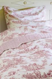 Toile De Jouy Rot Bettwasche 240x220 Bevonboch Lifestyle By Brigitte Von Boch Bettwasche Bettwasche Rot Schone Bettwasche