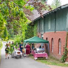 Diese Party Ist Heute Mal So Richtig Ins Wasser Gefallen Wurde Ich Sagen Aber Gefeiert Wird Naturlich Trotzdem Ich Sitze Gerade Hier A Instagram Feiern Natur