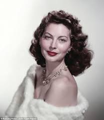 Gardner wore a unique beige and white. Ava Gardner Couldn T Stay Faithful To Frank Sinatra Daily Mail Online