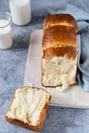 Milchbrot Nicht Nur Fur Kinder Luftig Locker Zart Und Weich Wie Ein Wattewolkchen Und Ausserdem S Milchbrotchen Brot Selber Backen Rezept Brot Backen Rezept