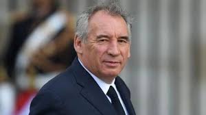 Robert F. sur LinkedIn : ET MAINTENANT? François Bayrou, en tant que  Premier ministre, a une…