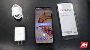 TCL 20S Review - A Great, Good-Looking ...