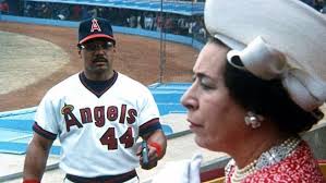 It would be neat, however, if someone would take a sports. Reggie Jackson Queen Elizabeth Leslie Nielsen How The Naked Gun Filmed The Best Baseball Scene In Movie History Los Angeles Times