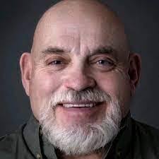 Andy Mucha's Instagram, Twitter & Facebook