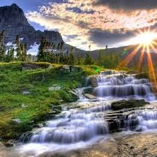 Gambar gunung dan air terjun dengan keindahan alam sekitar. Nurkhalis Patulungi All