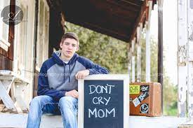 Source Senior Pictures Boys Male Senior Pictures Funny Senior Pictures