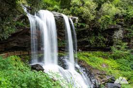 Parking is extremely limited (less than 20 spaces). Dry Falls Near Highlands Nc Asheville Trails