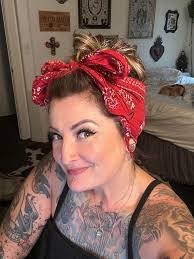 Catherine Snook's Instagram, Twitter & Facebook