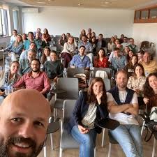 🚀 ¡A pesar del puente, en Orvalle no paramos! 🇮🇹 Algunas profesoras han  participado en el Jubileo del mundo educativo en el que pontifex nos ha  animado a redescubrir el corazón de
