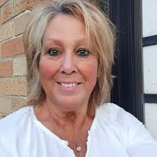 Local artist recommendations for custom pet portraits