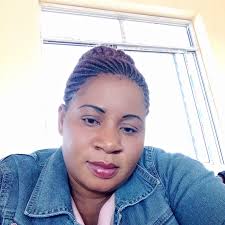 JE HAYA NI MAPENZI!! 136: Wazazi wa Sabrina pamoja na mdogo wa Sabrina  wakiwa sebleni ikabidi wamwambie mdogo wa Sabrina akamuite Sabrina ili  waweze kupanga mkakati wa kufanya kuhusu kile walichozungumza. Mdogo