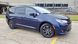 The 2019 chrysler pacifica hybrid is only available in the pacifica's top three trim levels: 2019 Chrysler Pacifica Limited Hybrid Review Carprousa