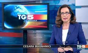 Cesara buonamici, giornalista del tg5, donna dotata di una piena consapevolezza dell'essere, colpisce la platea dei suoi estimatori per il senso proprio di dare le notizie. Alla Caccia Dell Occhio Di Cesara Buonamici Inicio Facebook