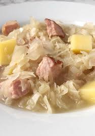 Herzhafte Sauerkrautsuppe Mit Kassler Und Kartoffeln Genau Greta Rezept Sauerkrautsuppe Sauerkraut Sauerkraut Eintopf