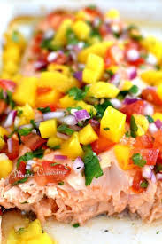 Saumon Et Salsa A La Mangue Une Plume Dans La Cuisine En 2020 Salsa A La Mangue Mangue Alimentation