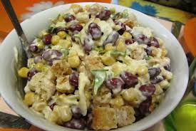 салат с курицей красной фасолью и морковкой по корейски Salat S Krasnoj Fasolyu Kukuruzoj I Suharikami Recept Salaty Eda