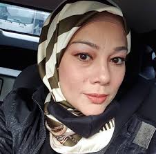 Bagaimanapun, tindakannya itu telah ditegur pu amin melalui instagram yang menyifatkan tindakan tersebut tidak sewajarnya menjadi ikutan para ibu. Laa Baru Tahu Lainnya Muka Cantik Ayu Sangat Netizen Berita Kopak Cc