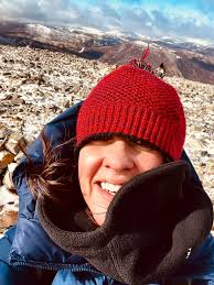 Day 1️⃣4️⃣4️⃣7️⃣ with Maisey, a flurry of snow, so some snow-topped  mountains in the distance, donkeys at Dalmore, lunch at Tomich Cafe and the  gushing burn at 🏡