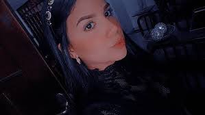 Maria Finol's Instagram, Twitter & Facebook