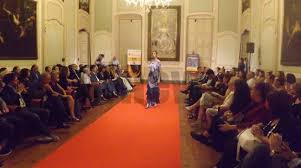 Ragionamenti, esperienze attorno all'arte e il sacro. Una Sfilata Di Moda Dell Accademia Di Belle Arti Da Sogno A Palazzo Mazzetti Atnews It