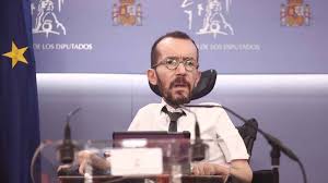 La lucha de la formación morada. Podemos Propone Crear Un Netflix Publico Que Difunda El Gallego El Vasco Y El Catalan En Toda Espana