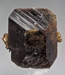 Ferro Axinite Sagae Loe Shilman Carbonatite Khyber Agency Federally Administered Tribal Area Pakistan Size 8 6 X 8 1 X 4 8 Cm Gemas Minerales