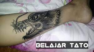 Dibutuhkan ketelitian untuk menghasilkan gambar sempurna. Tato Temporer Membuat Tato Naga Youtube