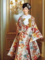 ウエディングドレス 着物 elle mariage エル マリアージュ 花嫁衣装 色打掛 伝統的な服 桂由美 ウェディングドレス