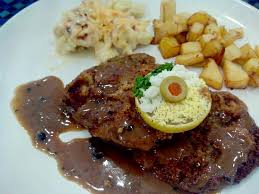 Escalope De Veau Viennoise Pommes De Terre Bataille Brocoli Cauliflower Au Gratin Food Steak Make It Yourself