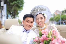 Hoa hậu thu thảo, tăng thanh hà,… và nhiều mỹ nhân showbiz đã tìm được bến đỗ hạnh phúc cho cuộc đời mình. Hoa Háº­u Ä'áº¡i DÆ°Æ¡ng Ä'áº·ng Thu Tháº£o Ä'Æ°á»£c Ä'on Dau Báº±ng Xe Mui Tráº§n Bao Dan Tri