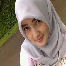 Banyak spot menarik untuk menjadi latar belakang selfie & wefie di sini. 25 Foto Cewek Cantik Berhijab Siap Download Mau