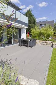 Terrassenplatten Mit Teflon Impragnierung Rsf 3 Von Rinn Betonsteine Und Natursteine Rinn Betonsteine Und Natur Garten Terrasse Steinterrassen Terassenideen