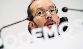 La felicitación envenenada de Pablo Echenique al rey que arrasa en Twitter