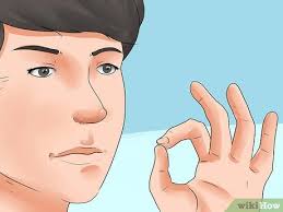 Cara Bermain Ski Air dengan Dua Papan Ski (dengan Gambar)