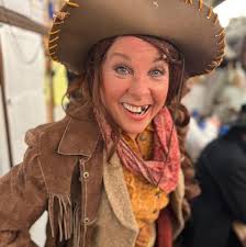 Meet Christina Colombo! “Beach Blanket Bee Bop” is Chris' (🥁 drum roll,  please!) 106th show here at the Gaslight Theatre!!!! 😮 Fun fact: Working  at the Gaslight Theatre, and laughing for a