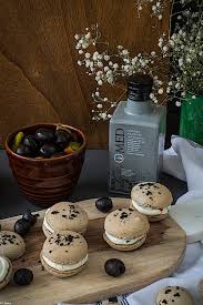 Macarons D Olives Noires Avec De L Huile D Olive Fume