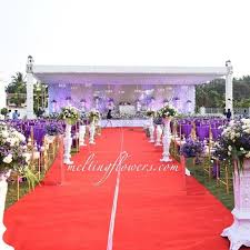 Check some daytime wedding decoration ideas such as entrance, pathway, venue, canopy, seating area and all other areas. Unique Pathway Decorations For Weddings Wedding Decorations Flower Decoration Marriage Decoration Melting Flowers Blog