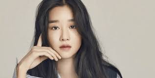 5 Actors and Actresses who can speak another language!