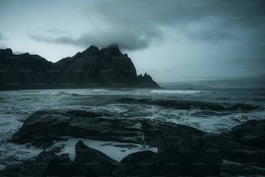 Dark Waters Pictures | Download Free Images on Unsplash