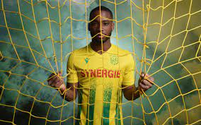 Everything you need to know about the cfa match between nantes ii and bourges foot (02 september 2020): Le Fc Nantes Presente Ses Maillots 2020 2021 Avec Macron