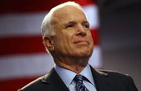 Real hero': Crowds brave Arizona heat to honor John McCain
