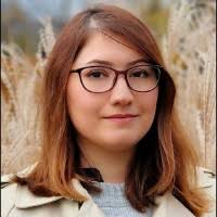 100+ ملفًا شخصيًا يحتوي على “Farida”