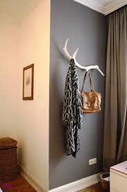 Mit Geweih Deko Klassisch Modern Schmucken Wohnideen Und Dekoration In 2020 Geweih Hirschgeweih Deko Deko Geweih
