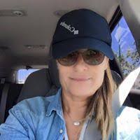 Daniela Amar's Instagram, Twitter & Facebook